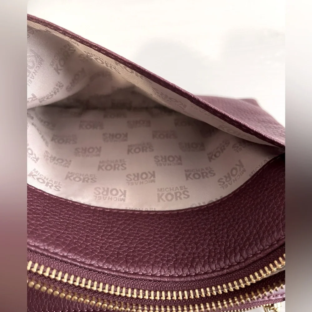 MICHAEL KORS Burgundy Leather Gold Hardware Crossbody Purse - Picture 6 of 7